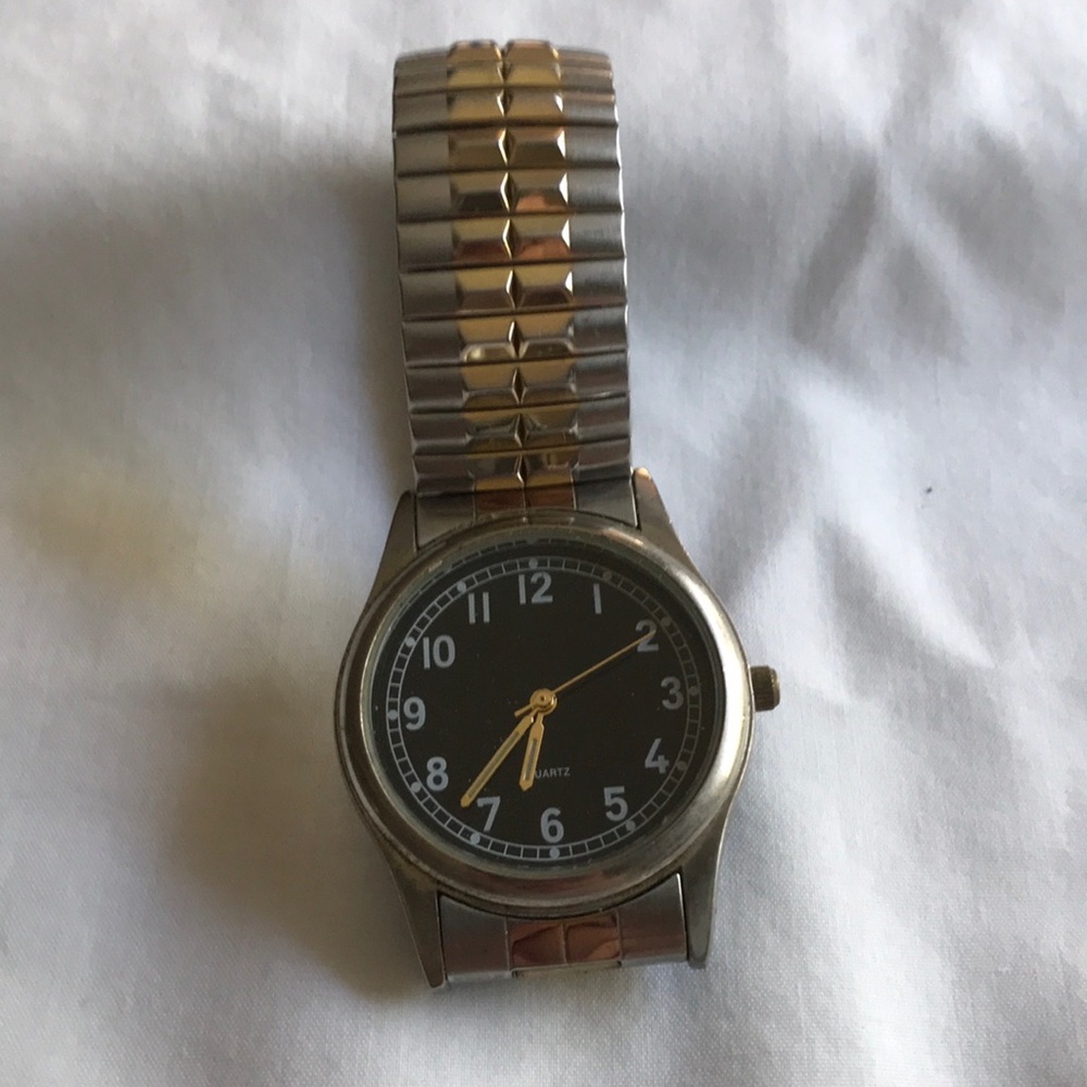 Mens Quartz Watch with Silver and Gold Stainless steel Stretch Band